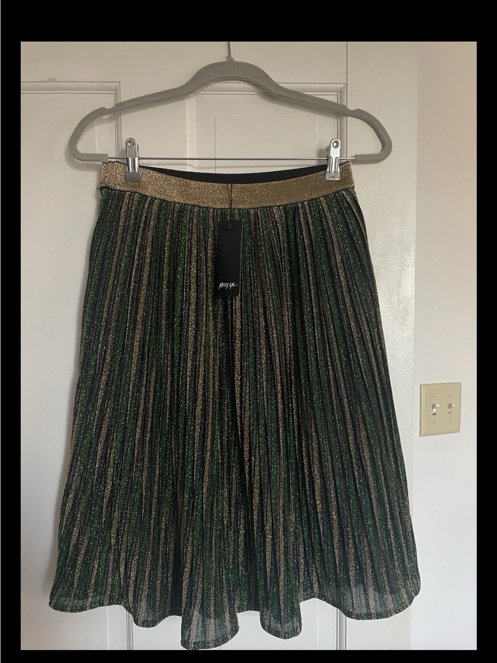 Nasty Gal Green and Gold Metallic Pleated Midi Skirt